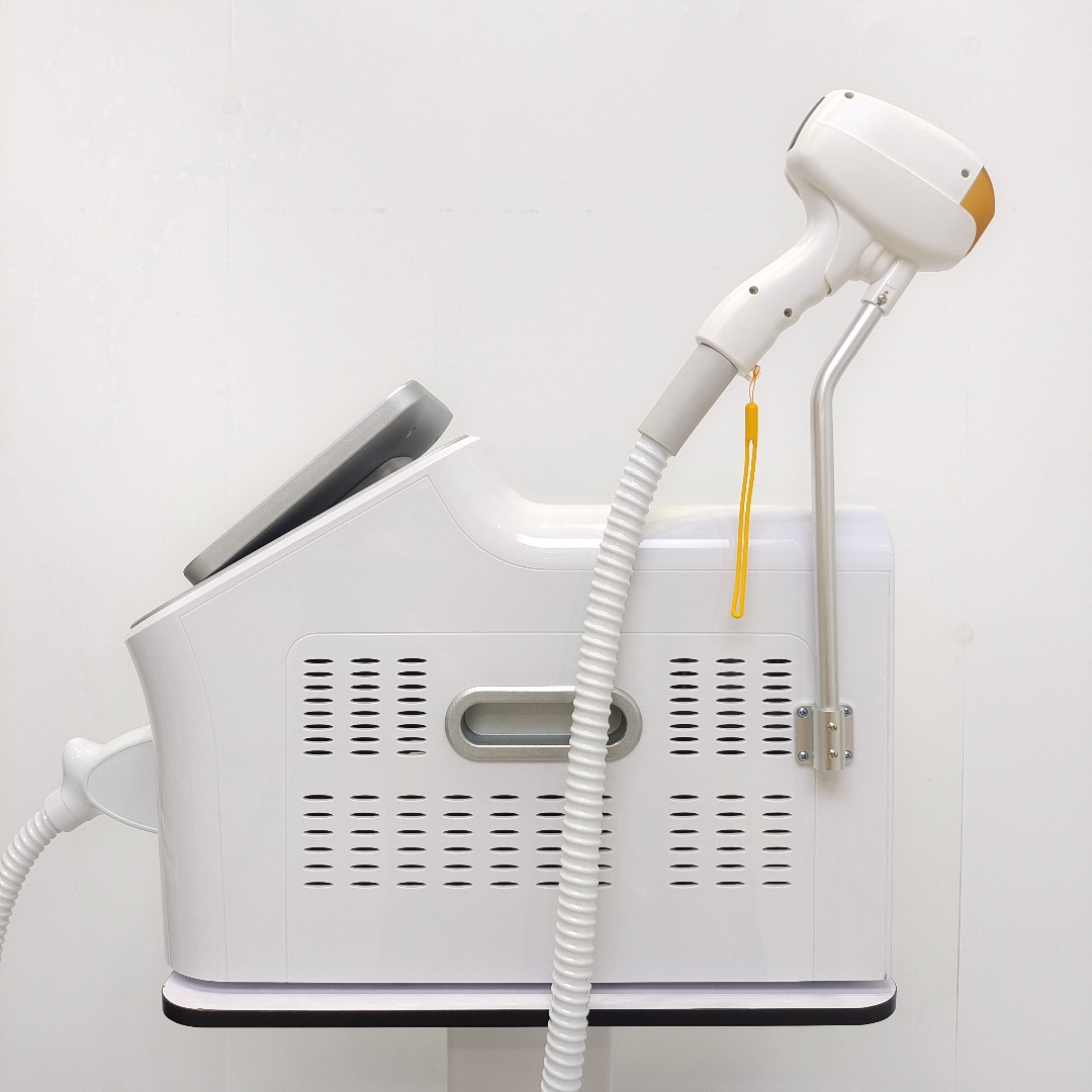 Profesyonel 4 Dalgaboyu 755nm  - Diode Laser Hair Removal 808Nm 755Nm 1064Nm incelemesi ve fiyatı